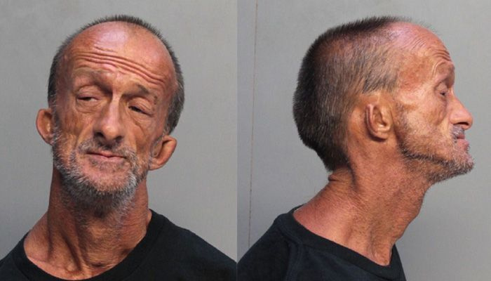 Florida, uomo senza braccia accusato di aver accoltellato un uomo con le forbici