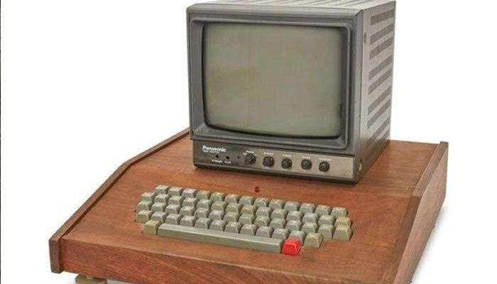 L'ordinador Apple original construït per Jobs i Wozniak es ven per 400.000 dòlars