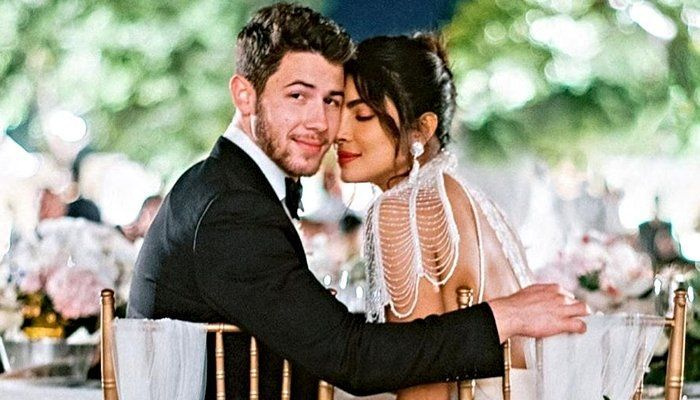 Poroka Priyanke Chopra z Nickom Jonasom je skoraj 'iztirila'