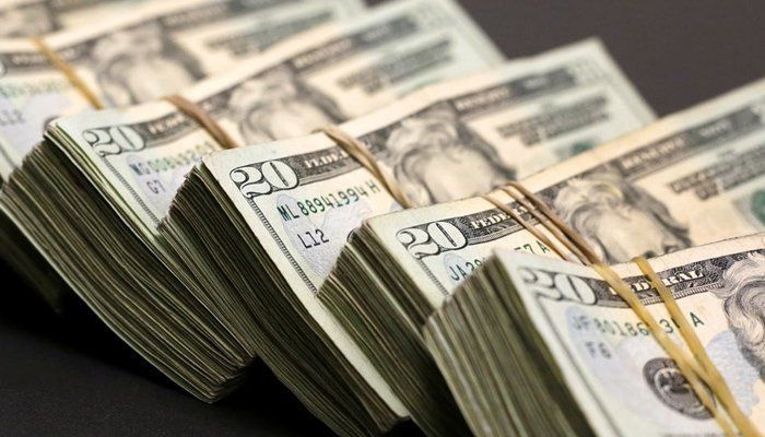 SBP vidtar åtgärder för att stävja 'oönskade' dollarflykt från Pakistan till Afghanistan