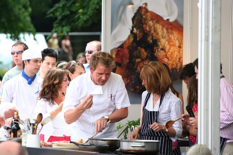 Terkini tentang Gordon Ramsay: Chef Selebriti, Personaliti TV, Pengarang dan Ayah
