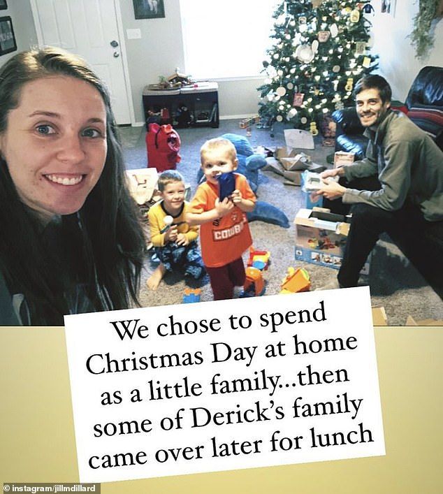 Contando con: Jill Dillard compartió instantáneas de las celebraciones navideñas en casa con sus hijos y su esposo Derick