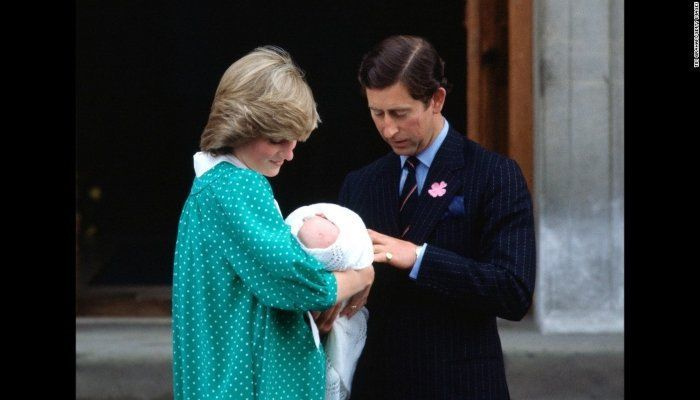 La princesa Diana se cayó por las escaleras deliberadamente durante el embarazo del príncipe William.