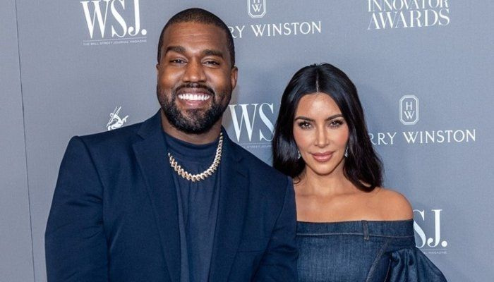 Pinapanatili ni Kim Kardashian West ang apelyido ni Kanye West sa panahon ng SNL appearance