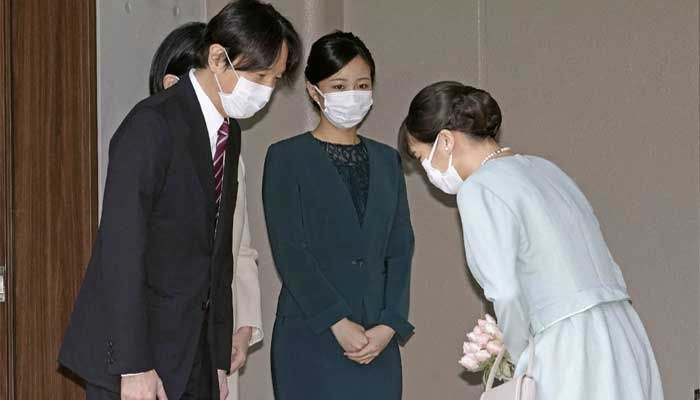 La princesa Mako renuncia a su título real y se casa con su novia de la universidad Kei Komuro