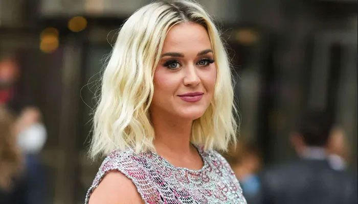Katy Perry está guardando 'todos los atuendos locos' para su hija Daisy: 'Tengo una bóveda'