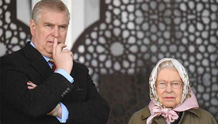 Кралица Елизабет подкрепя принц Андрю?