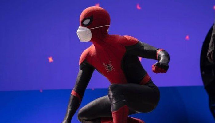 'Spider-Man 3': Tom Holland comparteix una filtració de fotos, fent que els fans es posis en un vertiginós