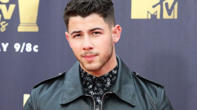 Nick Jonas blir trevad under LA-konsert
