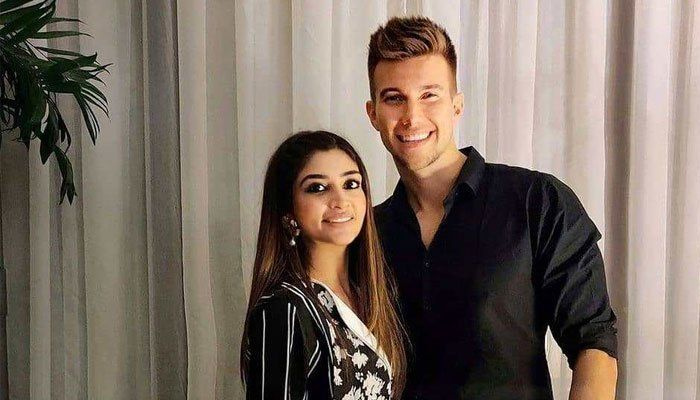 Zoya Nasir annonce sa séparation avec son fiancé Christian Betzman dans une note déchirante