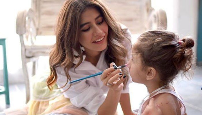 Syra Yousuf tähistab oma tütre Nooreh 6. sünnipäeva