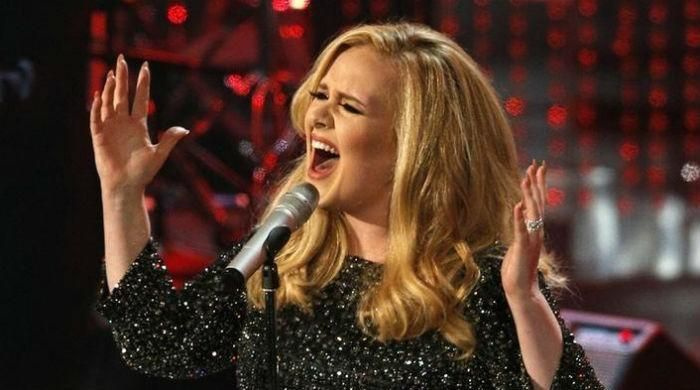 A Adele le preocupaba que 'Hola' fuera 'un desastre costoso'