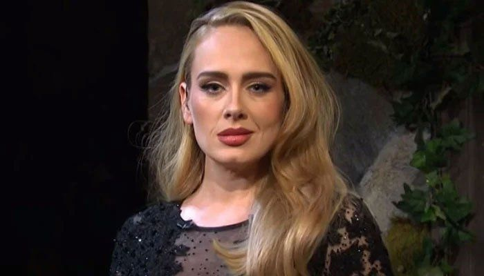 Adele avslöjar osäkerhet som besvärar henne trots 100-kilos viktminskning