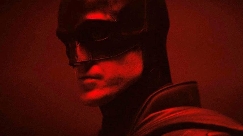 Batman vises i en ny teaser og et nytt bilde før premieren på hans offisielle trailer