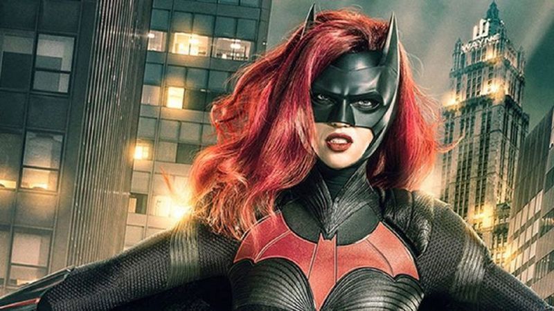 Warner Bros. отговаря на твърденията на Руби Роуз и обяснява защо актрисата напусна сериала Batwoman