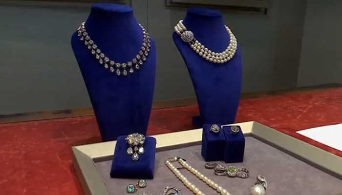 As pulseiras de diamante Rainha Maria Antonieta chegam a US $ 8 milhões