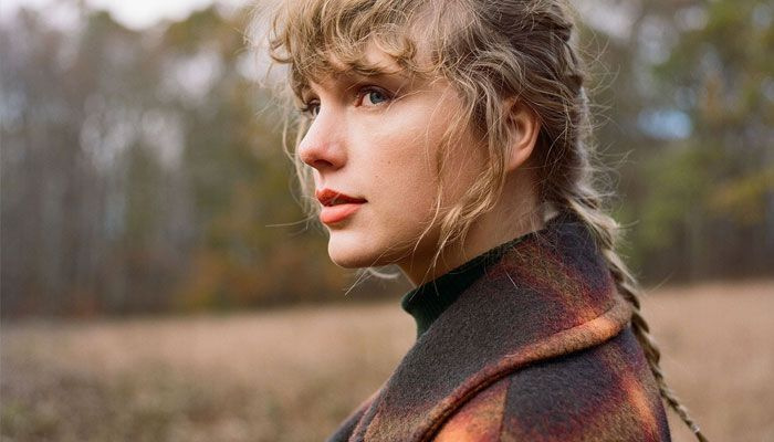 Taylor Swift se pohvalila uspjehom 'Folklora' u govoru na dodjeli glazbenih nagrada iHeartRadio