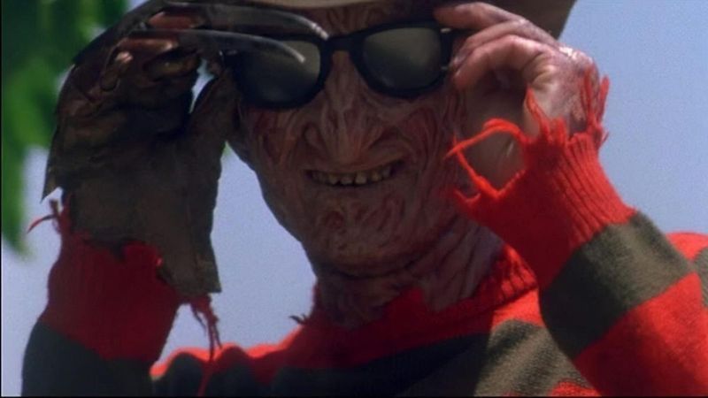 Renny Harlin, režisér filmu A Nightmare on Elm Street 4, chcel z Freddyho Kruegera urobiť teroru Jamesa Bonda.