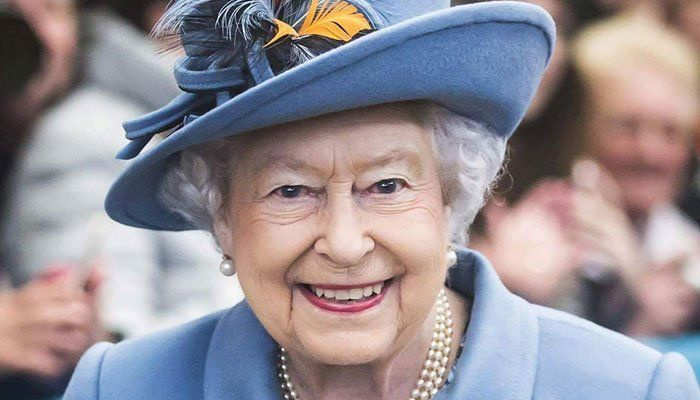 Queen antaa tämän joululahjan 1500 henkilökunnan jäsenelle vuosittain