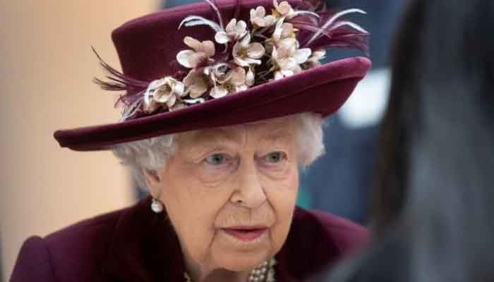 Kraljica je 'namenoma' objavila video druge kraljeve zaroke