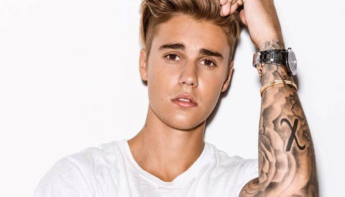Justin Bieber s'enfronta a controvèrsia per l'art de la portada de l'àlbum Justice