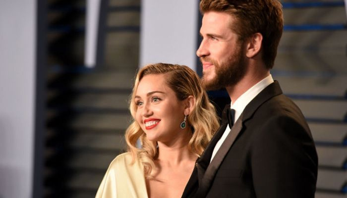 Liam Hemsworth té una 'baixa opinió' de l'exdona Miley Cyrus un any després del divorci