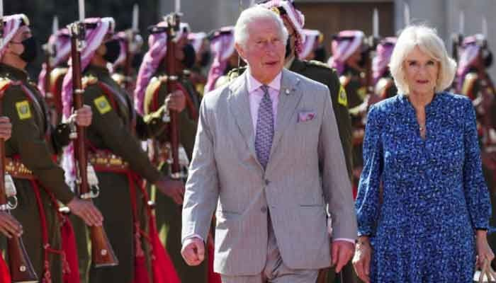 Ny kris drabbar prins Charles välgörenhet när den framtida kungen besöker Egypten