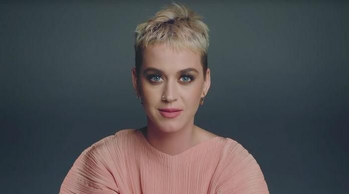 Katy Perry prekine molk o obtožbah o spolnem nadlegovanju proti njej
