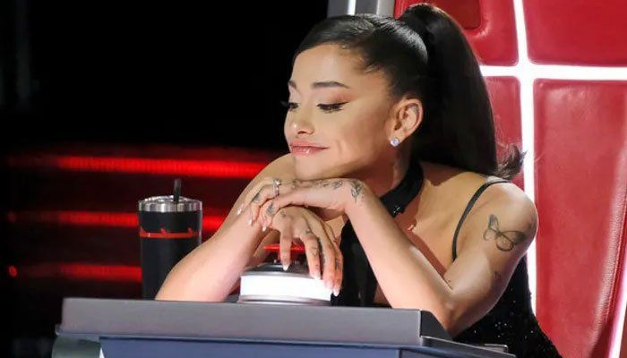 Ariana Grandes 'Voice'-team delar med sig av det som skiljer henne: 'Hon är så verklig'
