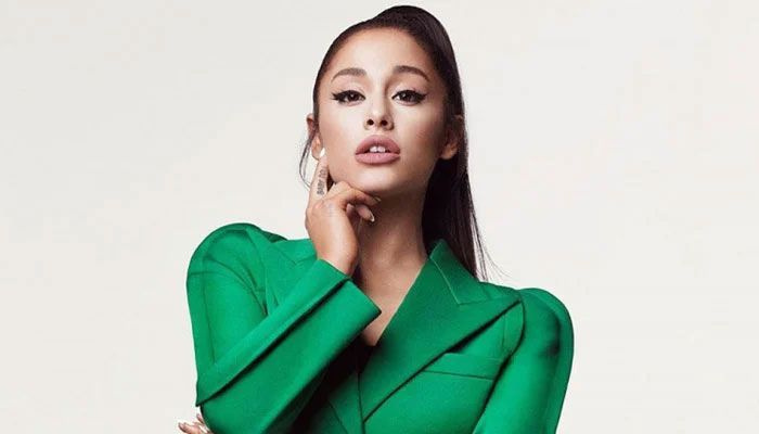 Ariana Grande utser den sanna 'konceptet kung' för 'Positions' musikvideo
