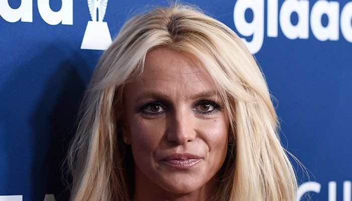 Nakipagkitang muli si Britney Spears sa mga asong may sakit na inaalagaan ng dog sitter