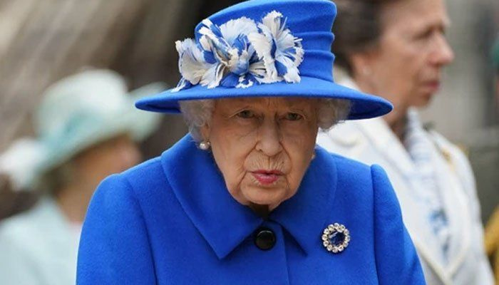 Las fuentes revelan los planes actualizados de la reina Isabel para Navidad