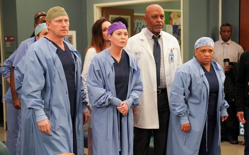 Grey's Anatomy Season 17 Episode 10: Bernafas! Rumah Sakit Kehabisan Ventilator, Ketahui Bagaimana Dokter Menangani Situasinya
