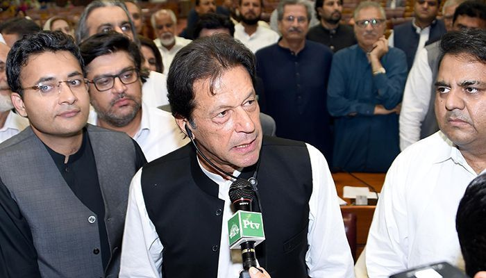 Imran Khan valgt til statsminister, lover å ikke skåne de korrupte