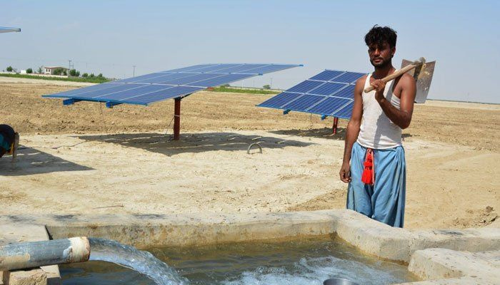 Села у Синду светле соларном енергијом