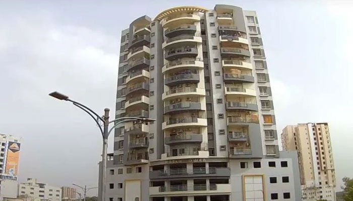 Administracija Karachija preuzima kontrolu nad Nasla Towerom