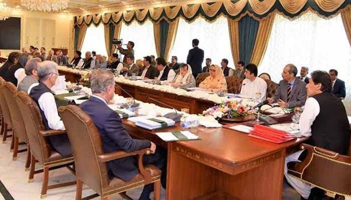 Premiér Imran uvede do federálního kabinetu nové tváře: zdroje