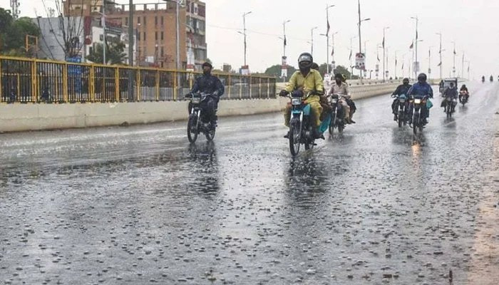 Vejropdatering: Kraftig regn med tordenvejr forventes igen i Karachi i dag