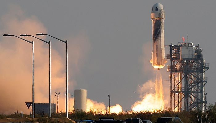 'Melhor dia de todos': Jeff Bezos da Amazon conclui com sucesso o primeiro passeio espacial