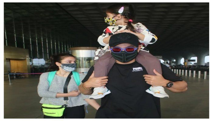 Soha Ali Khan et Kunal Kemmu aperçus à l'aéroport avec leur fille : voir les photos