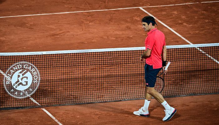 Una lesión puede obligar a Roger Federer a retirarse del 'último' Abierto de Francia