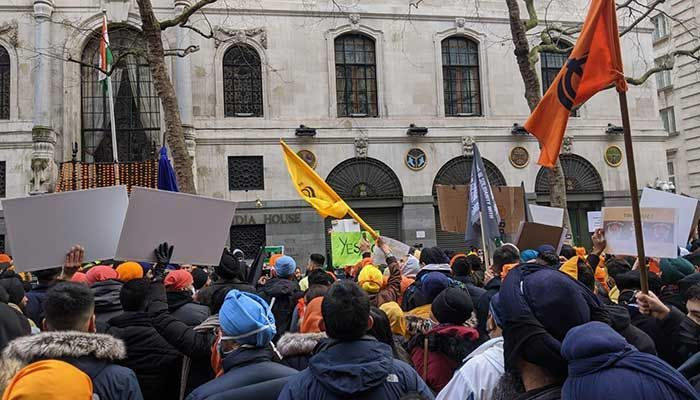 Хиляди протестират срещу закона срещу фермерите на правителството на Моди пред индийската висша комисия в Лондон