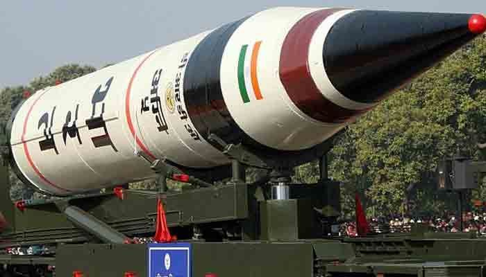 'Segnale severo alla Cina': l'India testa il missile balistico Agni-5