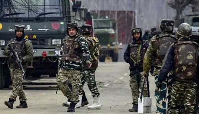 L'India invia migliaia di altre truppe nel Kashmir occupato