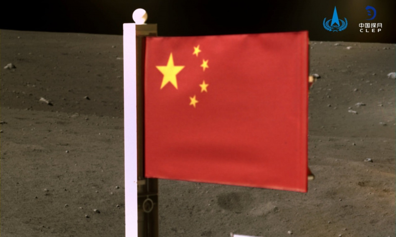 China se convierte en el segundo país en poner la bandera nacional en la luna
