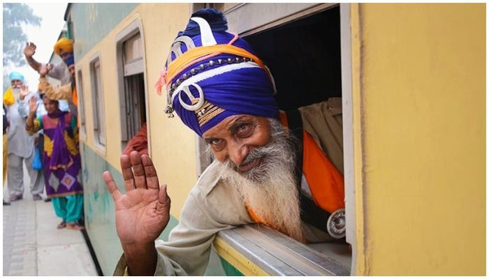 Sikhovski romarji bodo prispeli v Pakistan prek meje Wagah, potem ko je Indija napovedala ponovno odprtje koridorja Kartarpur