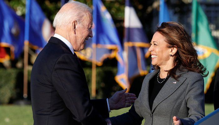 Harrisová byla krátce první ženou ve funkci prezidenta USA, protože Biden podstoupil kolonoskopii