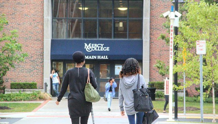 Le Mercy College de Manhattan rouvre après une évacuation suite à une alerte à la bombe