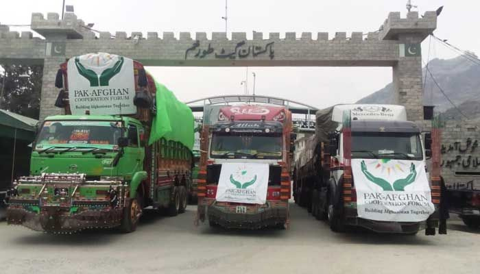 Talibã vai prender e desarmar combatentes que retiraram a bandeira do Paquistão de caminhão de ajuda