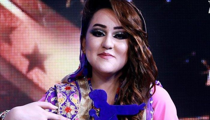 'Afghan American Idol' ganada por una mujer por primera vez